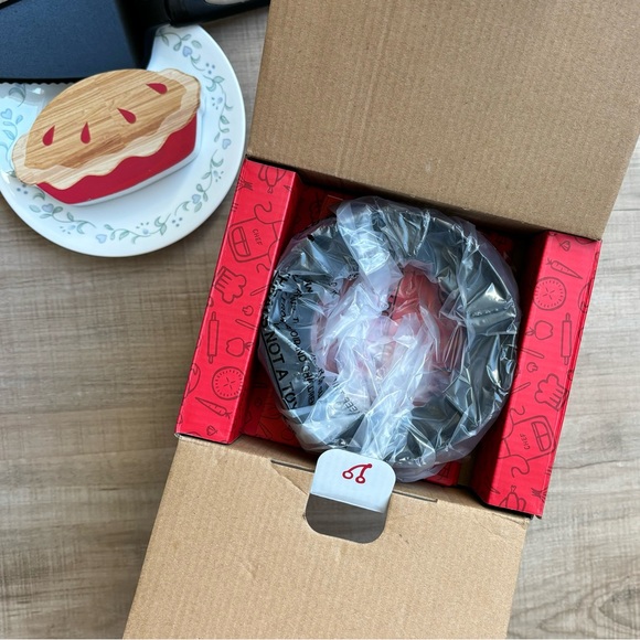 Dash | mini pie maker - Picture 8 of 9